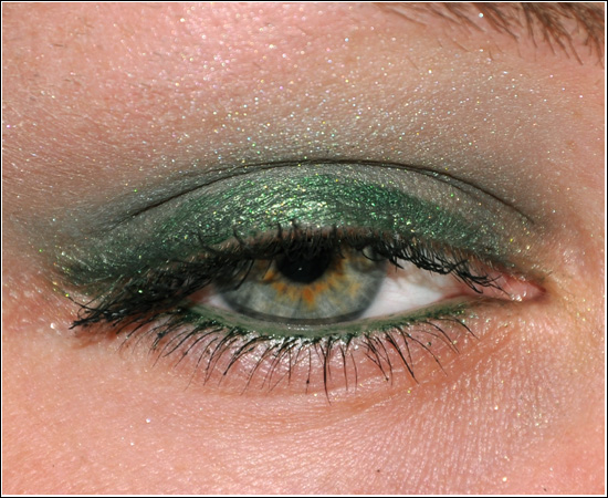 EOTD Sleek Makeup Green Martini/Viva la Diva Eyeliner Envy