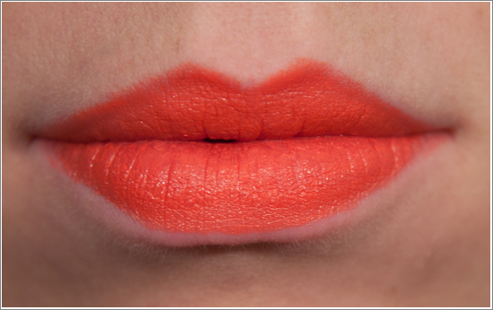 mus-scarlet-lipstick
