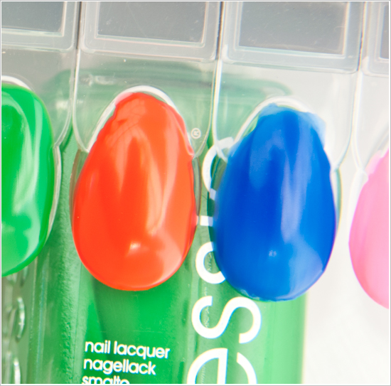 essie-swatches-saturday-disco-fever-bouncer-its-me001